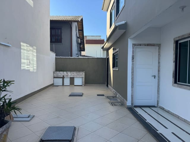 Casa 3 quartos e 3 banheiros, à venda, no bairro Balneário Remanso em Rio das Ostras