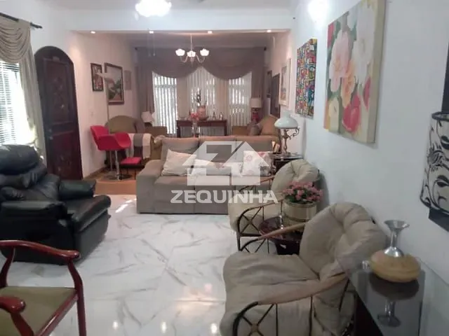 Casa com 125m² 4 quartos e 2 banheiros, à venda, no bairro Rochdale em Osasco