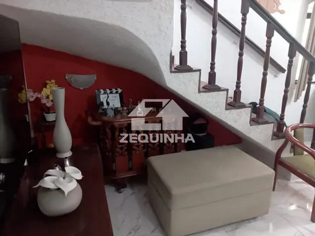 Casa com 125m² 4 quartos e 2 banheiros, à venda, no bairro Rochdale em Osasco