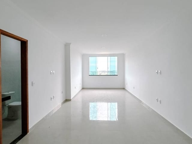 Casa com 200m² 3 quartos e 3 banheiros, à venda, no bairro Lagoa em Macaé