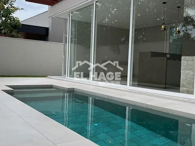 Casa com 372m² 3 quartos e 5 banheiros, à venda, no bairro Jardim Itália em Cuiabá