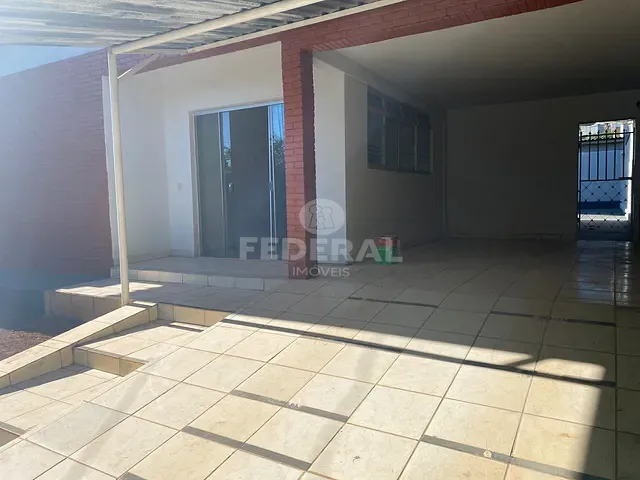 Casa com 360m² 3 quartos e 2 banheiros, para alugar, no bairro Setor Oeste em Goiânia