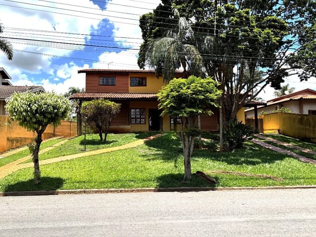 Casa com 1000m² 3 quartos e 2 banheiros, à venda, no bairro Parque Residencial Colina das Estrelas em Tatuí