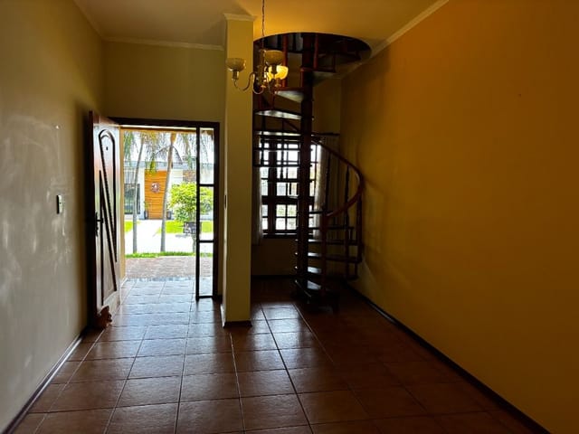 Casa com 1000m² 3 quartos e 2 banheiros, à venda, no bairro Parque Residencial Colina das Estrelas em Tatuí
