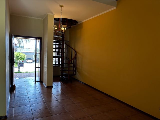 Casa com 1000m² 3 quartos e 2 banheiros, à venda, no bairro Parque Residencial Colina das Estrelas em Tatuí