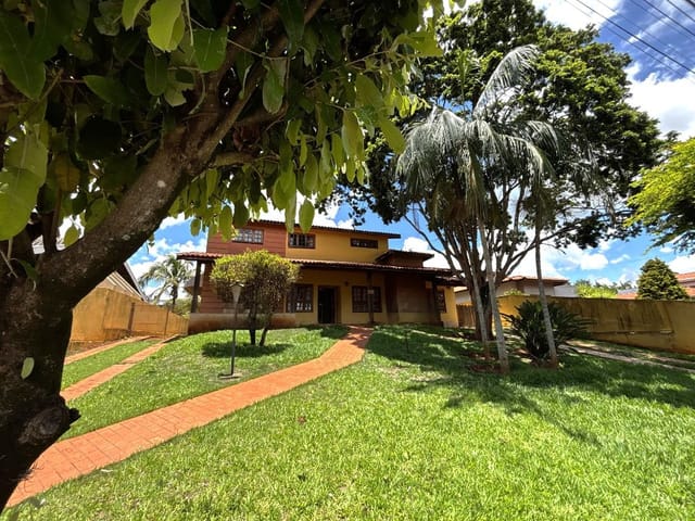 Casa com 1000m² 3 quartos e 2 banheiros, à venda, no bairro Parque Residencial Colina das Estrelas em Tatuí