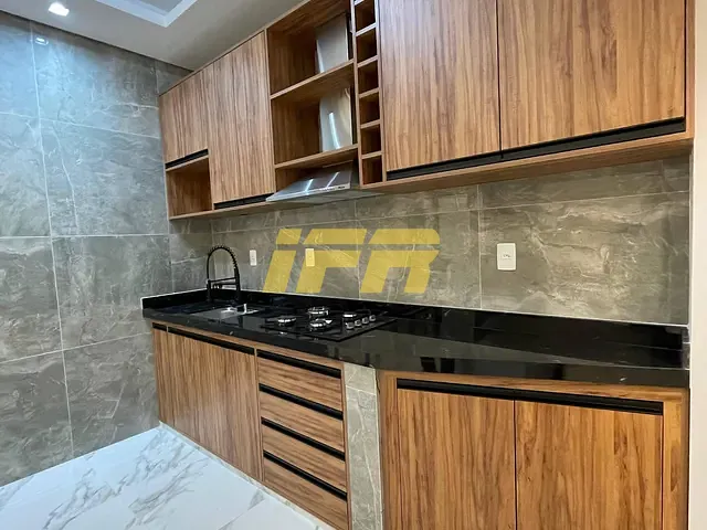 Casa 3 quartos e 3 banheiros, à venda, no bairro Condomínio Residencial e Comercial Laguna em Pindamonhangaba
