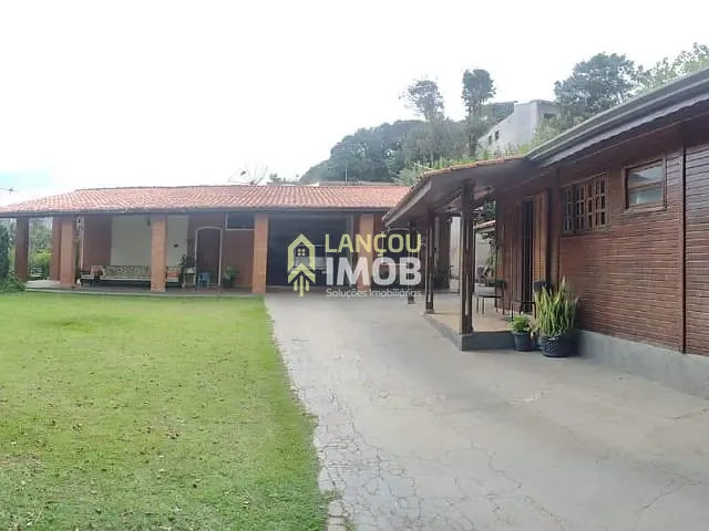 Casa com 736m² 3 quartos e 3 banheiros, à venda, no bairro Jardim Colonial em Jundiaí
