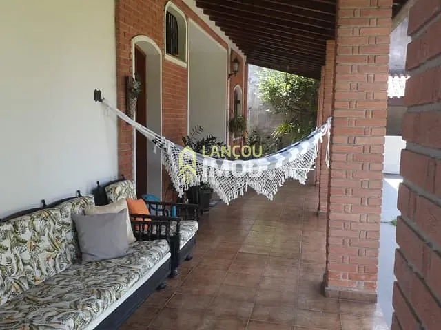 Casa com 736m² 3 quartos e 3 banheiros, à venda, no bairro Jardim Colonial em Jundiaí