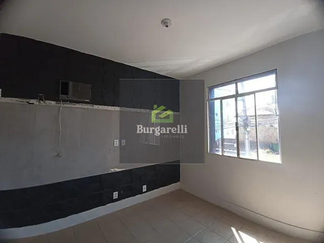 Casa 3 quartos e 1 banheiro, para alugar, no bairro Centro em Lavras