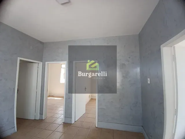 Casa 3 quartos e 1 banheiro, para alugar, no bairro Centro em Lavras