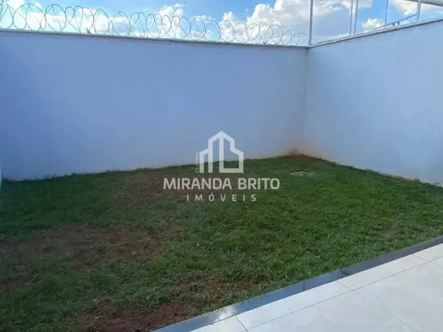 Casa 3 quartos e 2 banheiros, à venda, no bairro Jardim Presidente em Goiânia