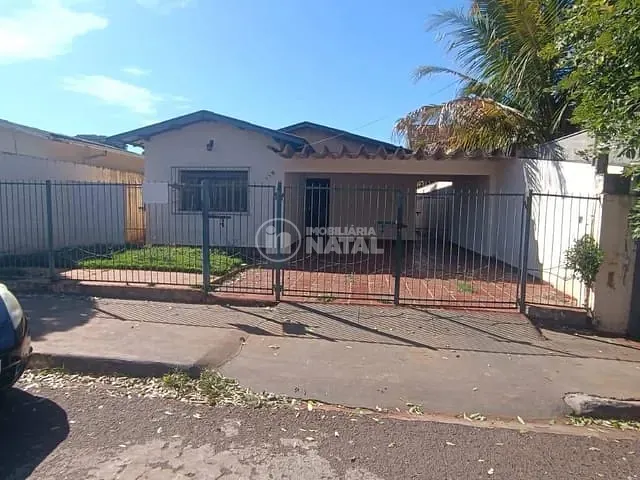 Casa com 300m² 3 quartos e 3 banheiros, para alugar, no bairro Jardim Santo Antônio em Londrina