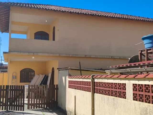 Casa 3 quartos e 2 banheiros, para alugar, no bairro Unamar (Tamoios) em Cabo Frio