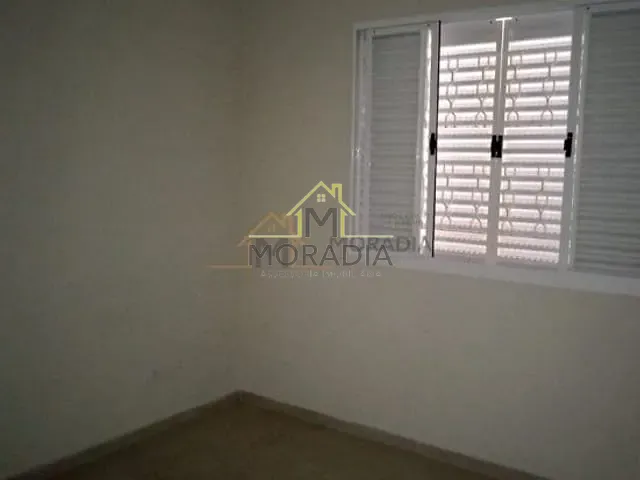 Casa com 200m² 2 quartos e 1 banheiro, para alugar, no bairro Jardim Alvorada em Guaxupé