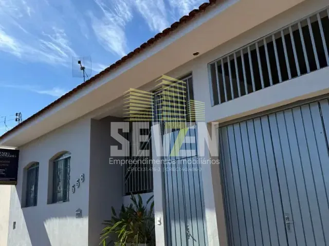 Casa com 380m² 5 quartos e 5 banheiros, à venda, no bairro Vila Mamedina em Lençóis Paulista