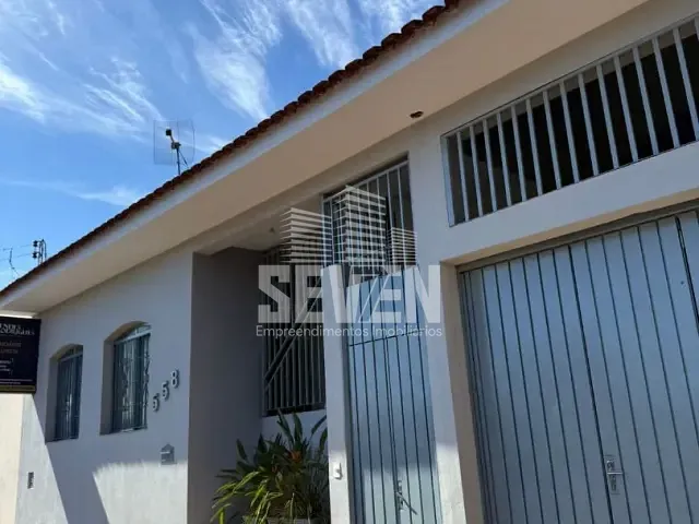 Casa com 380m² 5 quartos e 5 banheiros, à venda, no bairro Vila Mamedina em Lençóis Paulista