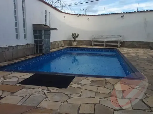 Casa com 305m² 3 quartos e 3 banheiros, à venda, no bairro Jardim Imperador em Praia Grande