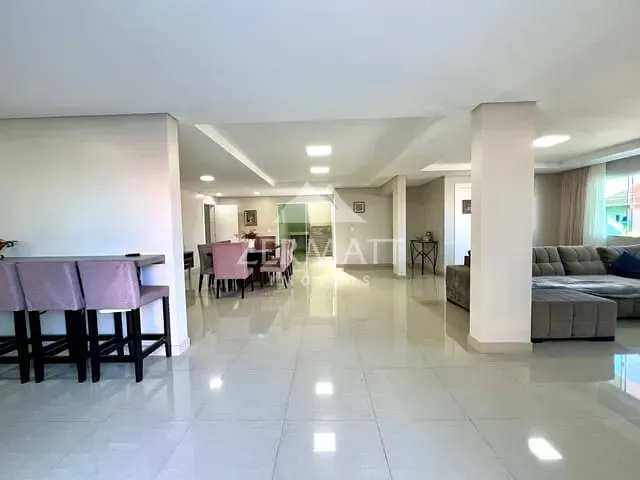 Casa 4 quartos e 6 banheiros, à venda, no bairro Itoupava Norte em Blumenau