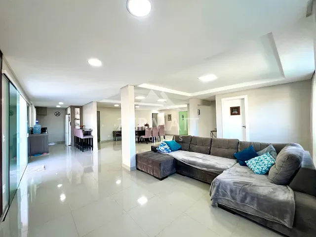Casa 4 quartos e 6 banheiros, à venda, no bairro Itoupava Norte em Blumenau