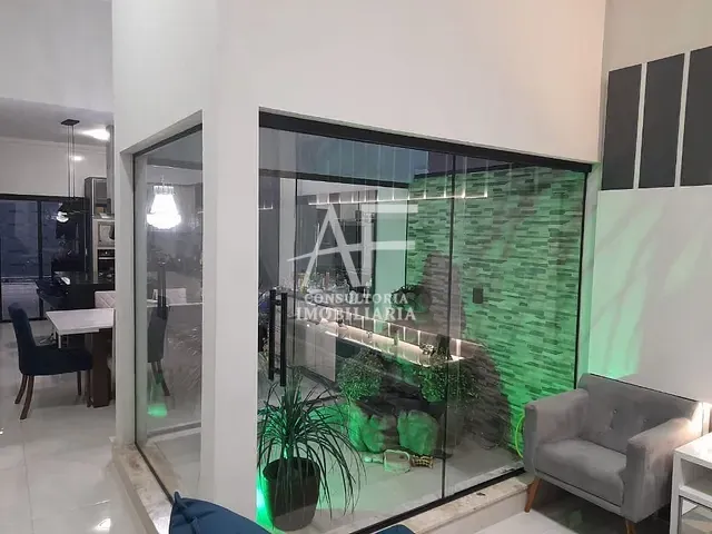Casa com 250m², à venda, no bairro Estiva em Taubaté