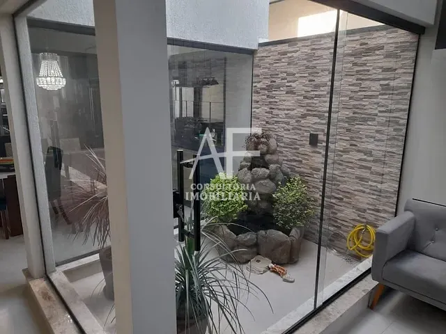 Casa com 250m², à venda, no bairro Estiva em Taubaté