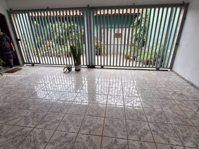 Casa 5 quartos e 5 banheiros, à venda, no bairro Jundiapeba em Mogi das Cruzes