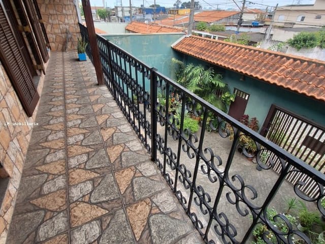 Casa 5 quartos e 5 banheiros, à venda, no bairro Jundiapeba em Mogi das Cruzes