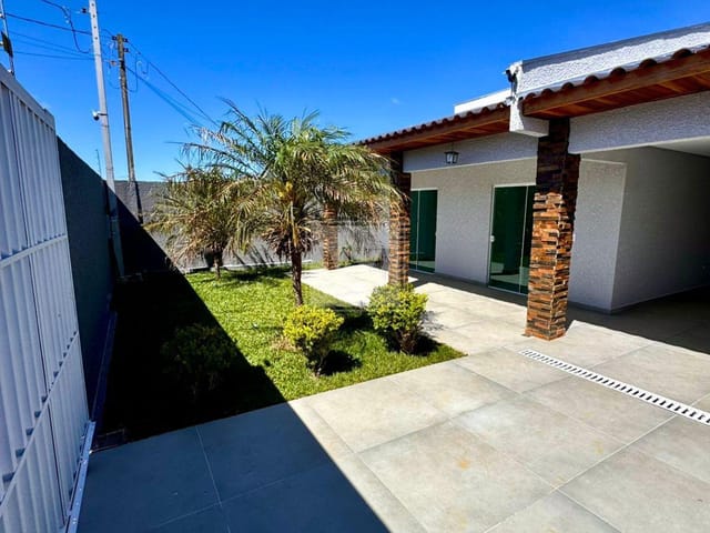Casa com 300m² 3 quartos e 2 banheiros, à venda, no bairro Chapada em Ponta Grossa
