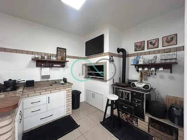Casa com 350m² 3 quartos e 2 banheiros, à venda, no bairro Oeste em Sapiranga