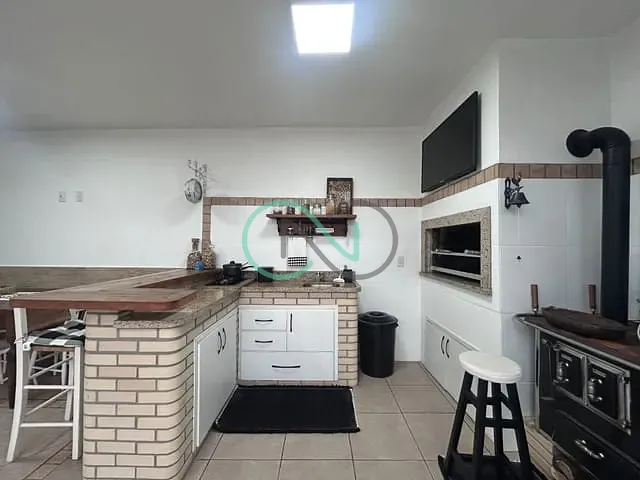 Casa com 350m² 3 quartos e 2 banheiros, à venda, no bairro Oeste em Sapiranga