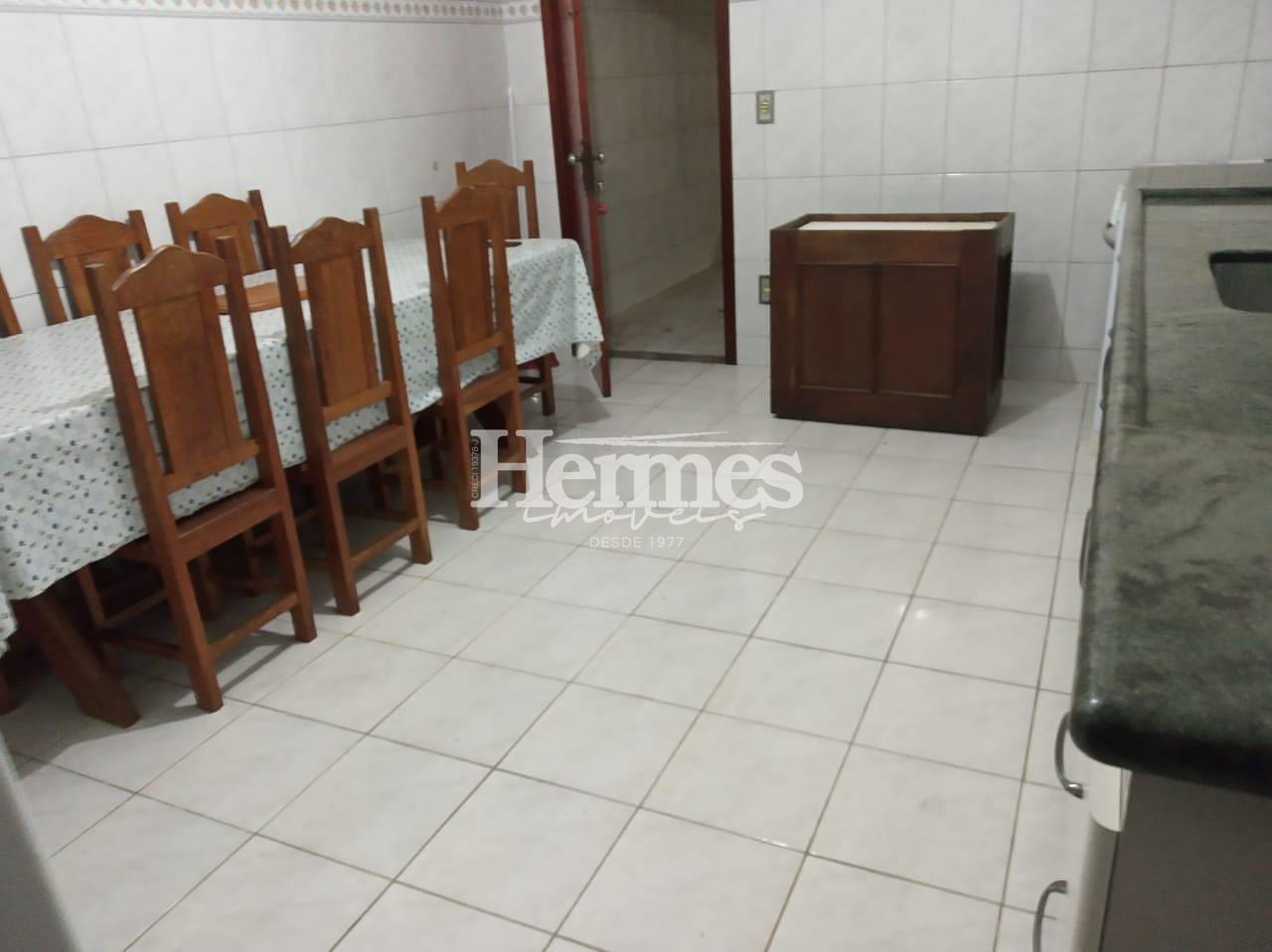 Casa à venda com 3 quartos, 240m² - Foto 4