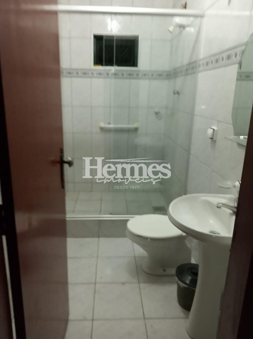 Casa à venda com 3 quartos, 240m² - Foto 9