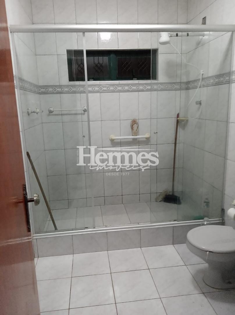 Casa à venda com 3 quartos, 240m² - Foto 7