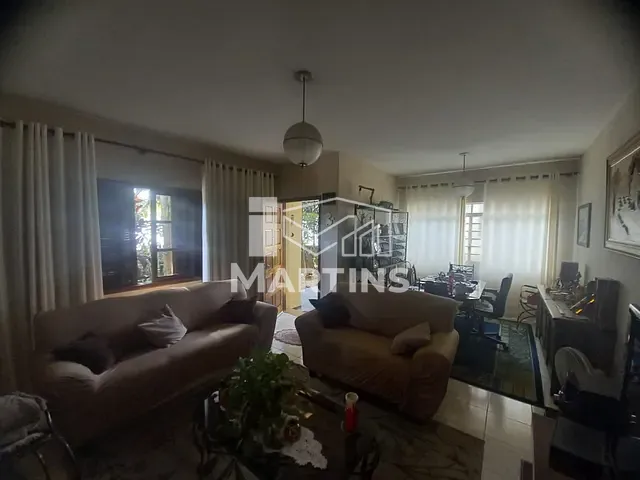Casa 3 quartos e 2 banheiros, à venda, no bairro Vila Pirajussara em São Paulo