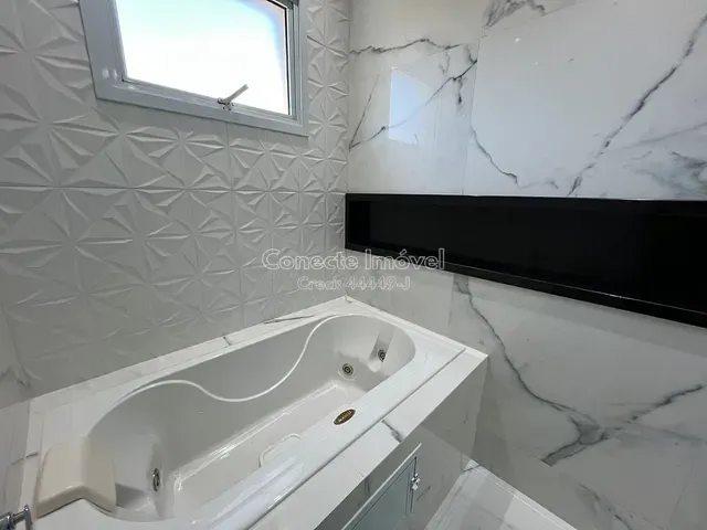 Casa com 250m² 2 quartos e 3 banheiros, à venda, no bairro Resedás em Holambra