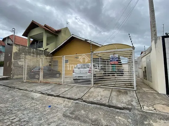 Casa 2 quartos e 1 banheiro, para alugar, no bairro Liberdade em Campina Grande