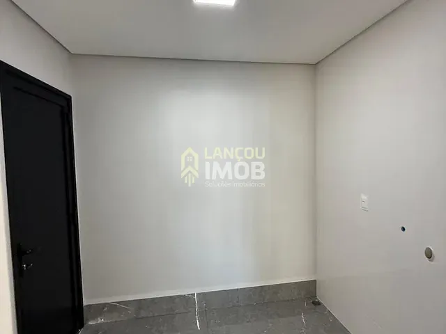 Casa com 260m² 3 quartos e 2 banheiros, à venda, no bairro Vila Rio Branco em Jundiaí