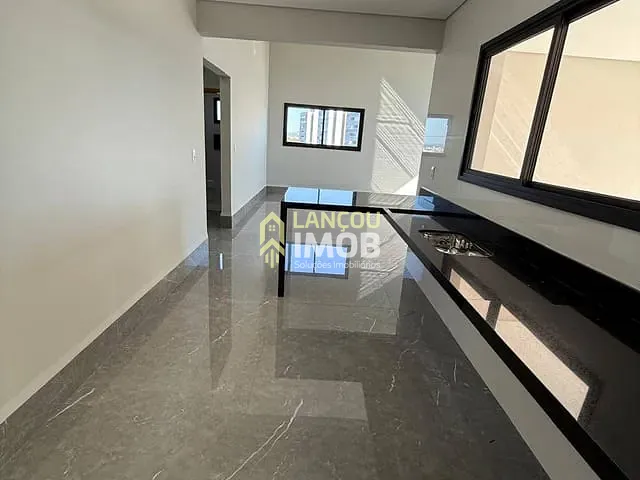 Casa com 260m² 3 quartos e 2 banheiros, à venda, no bairro Vila Rio Branco em Jundiaí