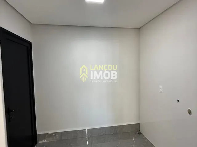 Casa com 260m² 3 quartos e 2 banheiros, à venda, no bairro Vila Rio Branco em Jundiaí