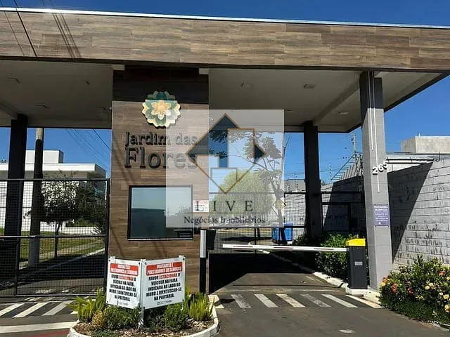 Casa 3 quartos e 2 banheiros, à venda, no bairro Jardim das Flores em Santa Bárbara D'Oeste
