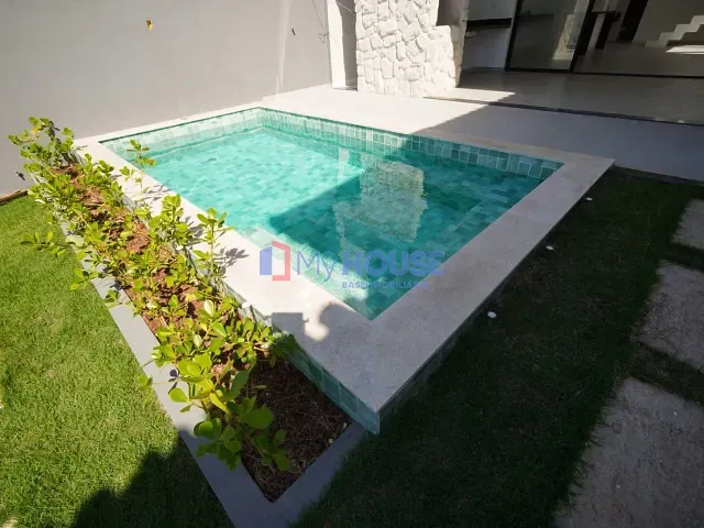 Casa com 240m² 4 quartos e 5 banheiros, à venda, no bairro Nossa Senhora da Vitória em Ilhéus
