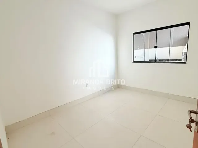 Casa 2 quartos e 2 banheiros, à venda, no bairro Jardim Veneza em Aparecida de Goiânia