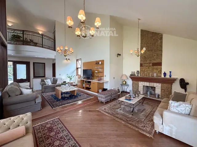 Casa 4 quartos e 4 banheiros, para alugar, no bairro Jardim São Jorge em Londrina