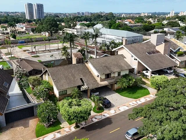 Casa 4 quartos e 4 banheiros, para alugar, no bairro Jardim São Jorge em Londrina