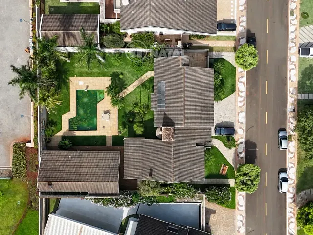 Casa 4 quartos e 4 banheiros, para alugar, no bairro Jardim São Jorge em Londrina