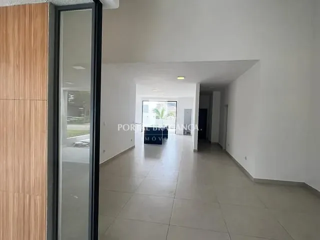 Casa com 472m² 3 quartos e 5 banheiros, à venda, no bairro Condomínio Residencial Fazenda Santa Helena em Bragança Paulista