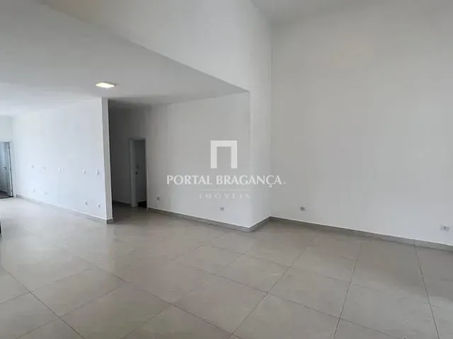Casa com 472m² 3 quartos e 5 banheiros, à venda, no bairro Condomínio Residencial Fazenda Santa Helena em Bragança Paulista