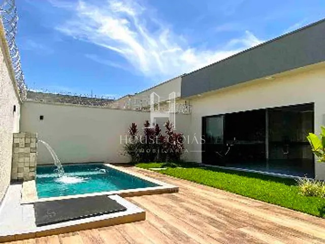 Casa com 400m² 4 quartos e 4 banheiros, à venda, no bairro Parque Industrial de Senador Canedo em Senador Canedo