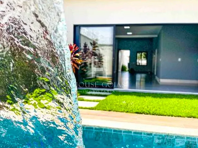 Casa com 400m² 4 quartos e 4 banheiros, à venda, no bairro Parque Industrial de Senador Canedo em Senador Canedo